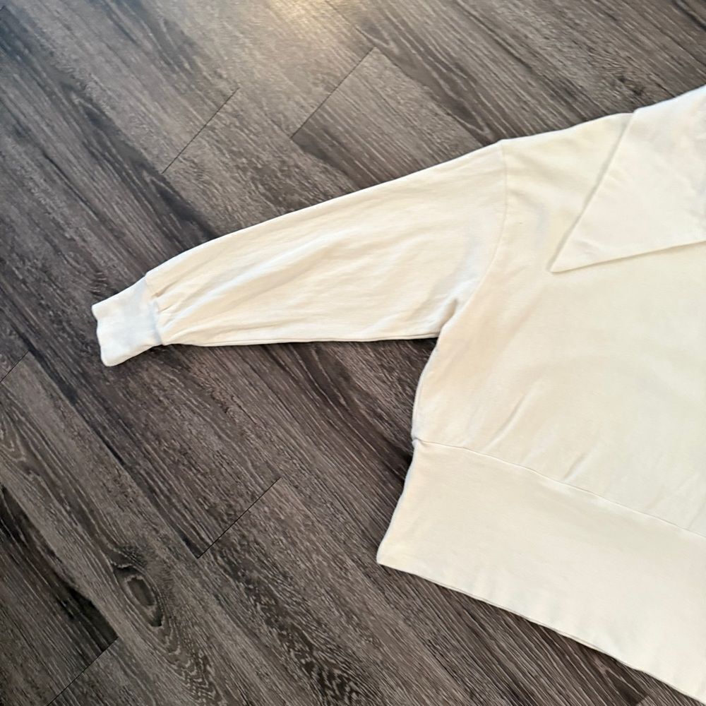 Aquarius Cocktail Collared Sweatshirt - Picture 4 of 10